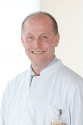 Dr. Jochen Hoffmann